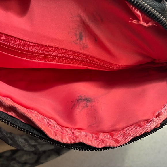 Travelon Black and Gray Crossbody Bag - Picture 6 of 8